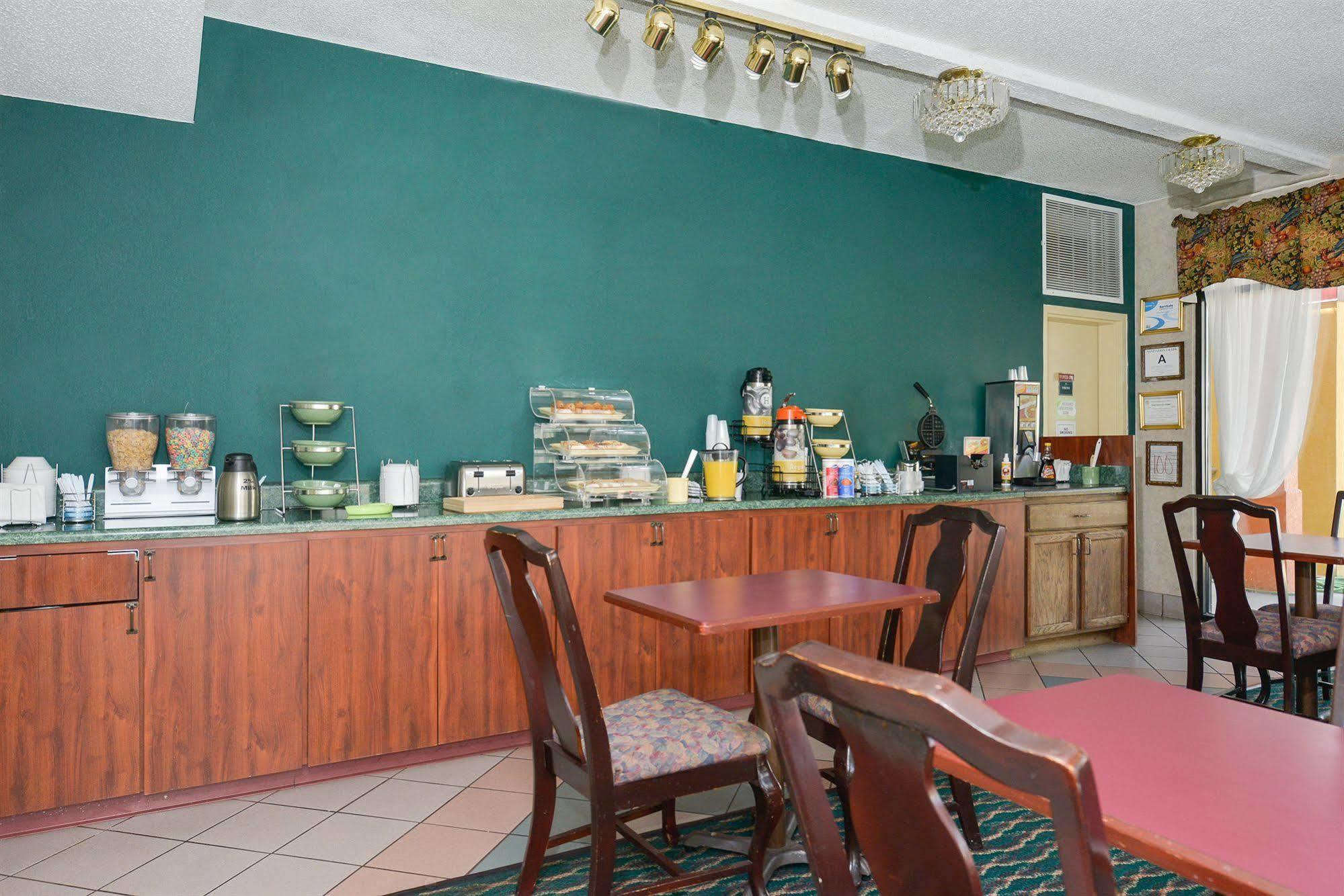 Suburban Studios Hinesville - Fort Stewart Area Екстер'єр фото