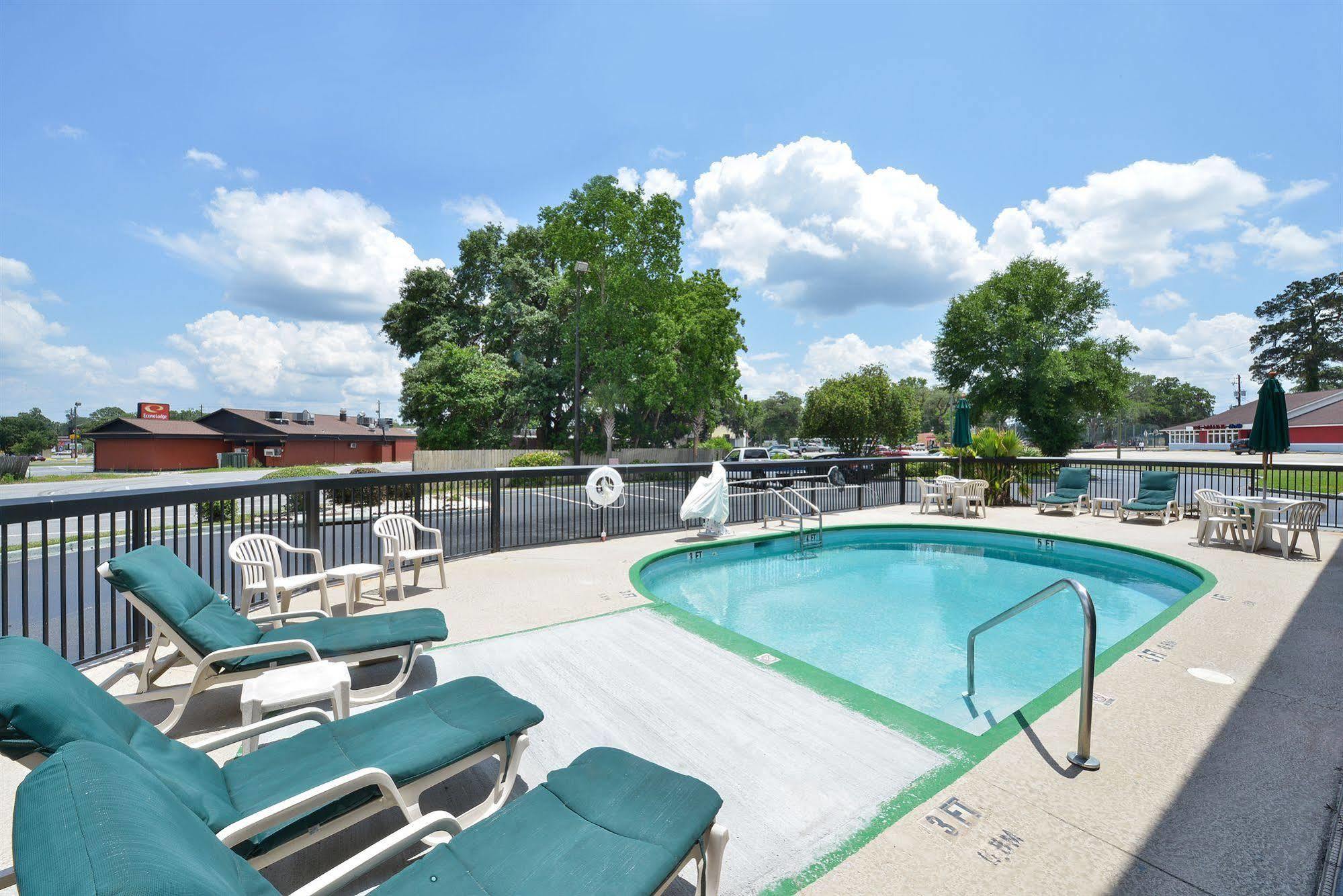 Suburban Studios Hinesville - Fort Stewart Area Екстер'єр фото